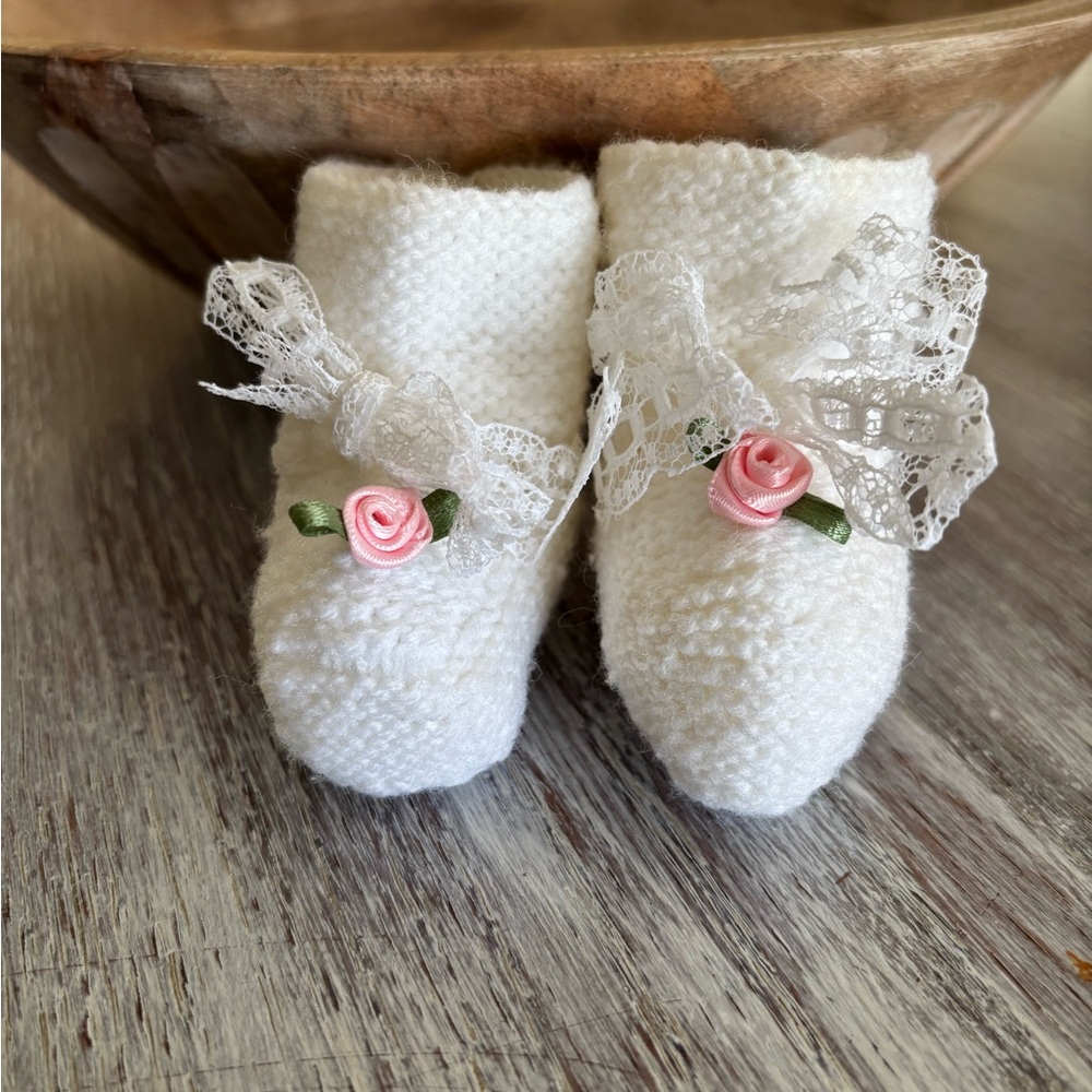 🎀👼 Vintage Handmade Knitted Baby Booties